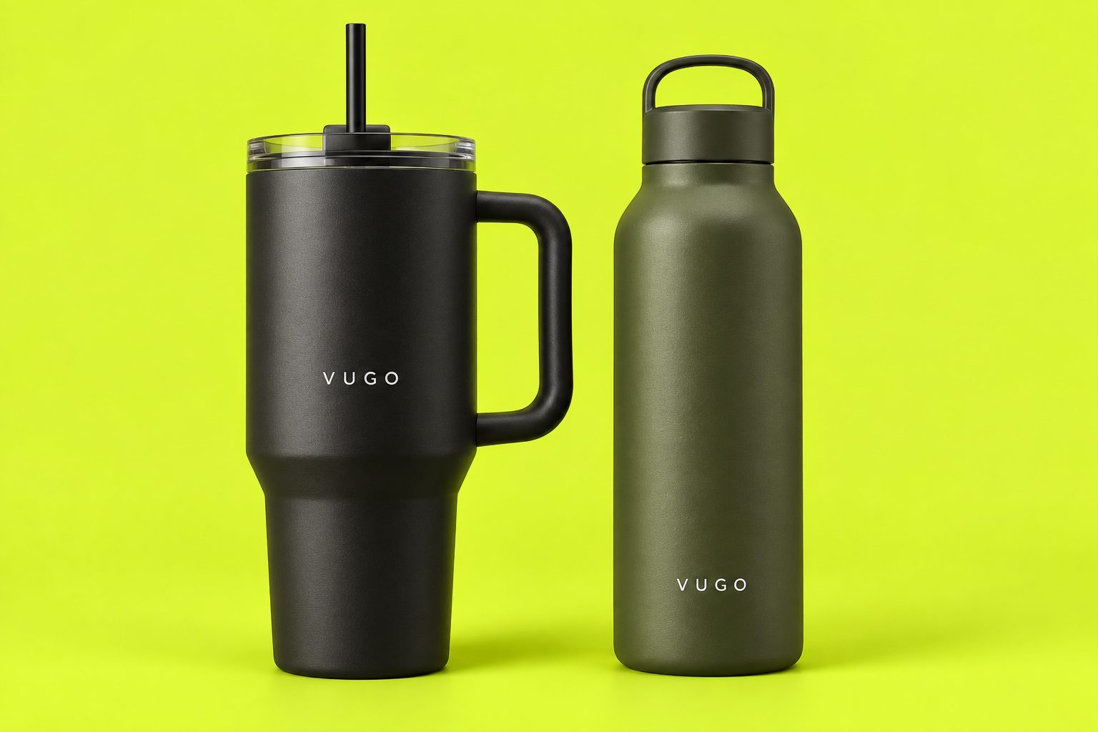 Conceito da linha VUGO: copo térmico preto com alça e canudo e garrafa térmica verde-escura